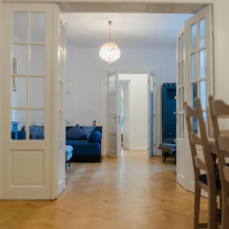 アパート Revived Classic Near Piata Romana - 3br Retreat *