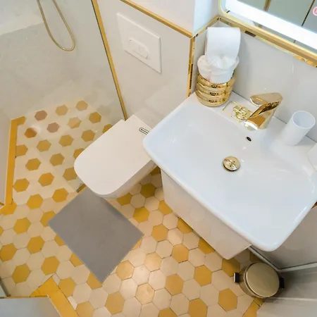 アパート Revived Classic Near Piata Romana - 3br Retreat