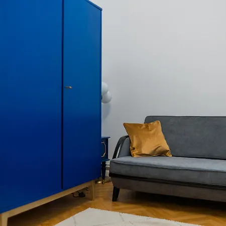 Revived Classic Near Piata Romana - 3br Retreat