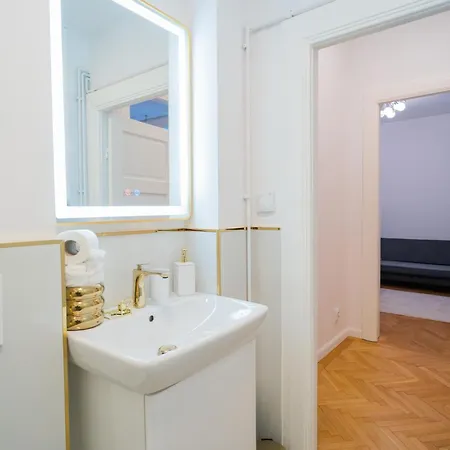 アパート Revived Classic Near Piata Romana - 3br Retreat *