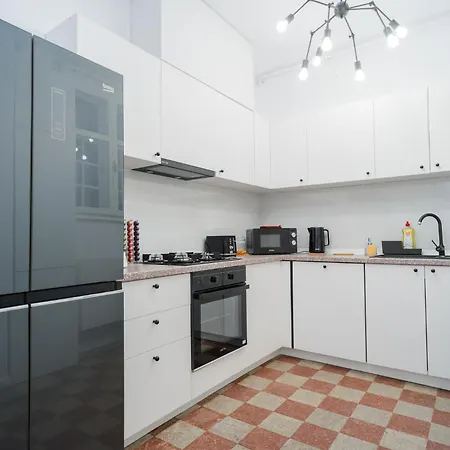 Daire Revived Classic Near Piata Romana - 3br Retreat Bükreş