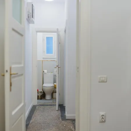 Daire Revived Classic Near Piata Romana - 3br Retreat